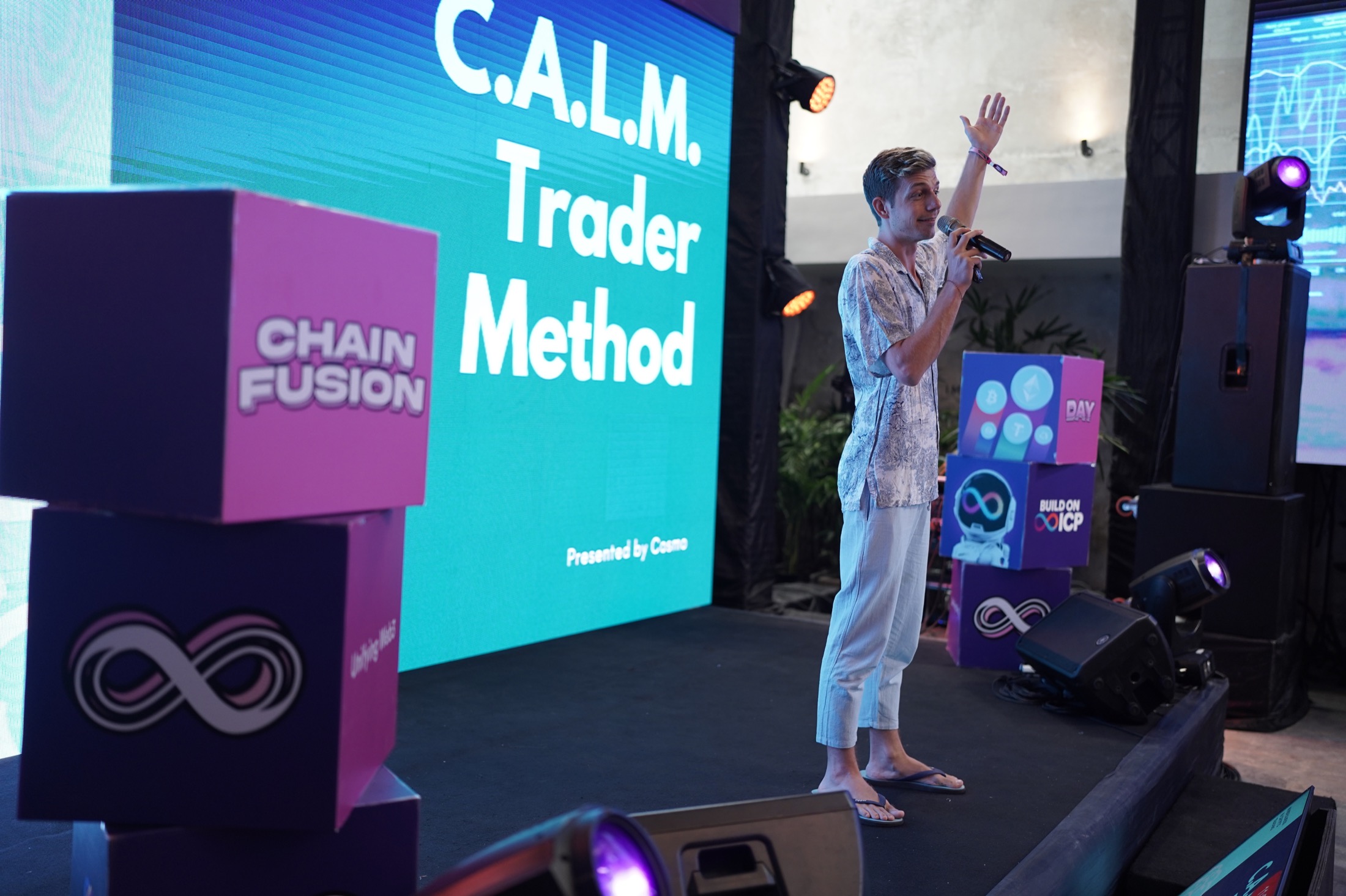 Cosmo speaking to the Chain Fusion audience